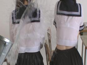 濡れて透けるセーラー服と下着　サンプル画像12